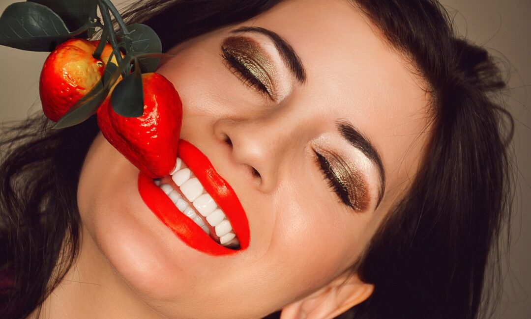 Conseils_de_beauté_pour_les_femmes_:_s_attaquer_aux_taches_blanches_sur_les_dents